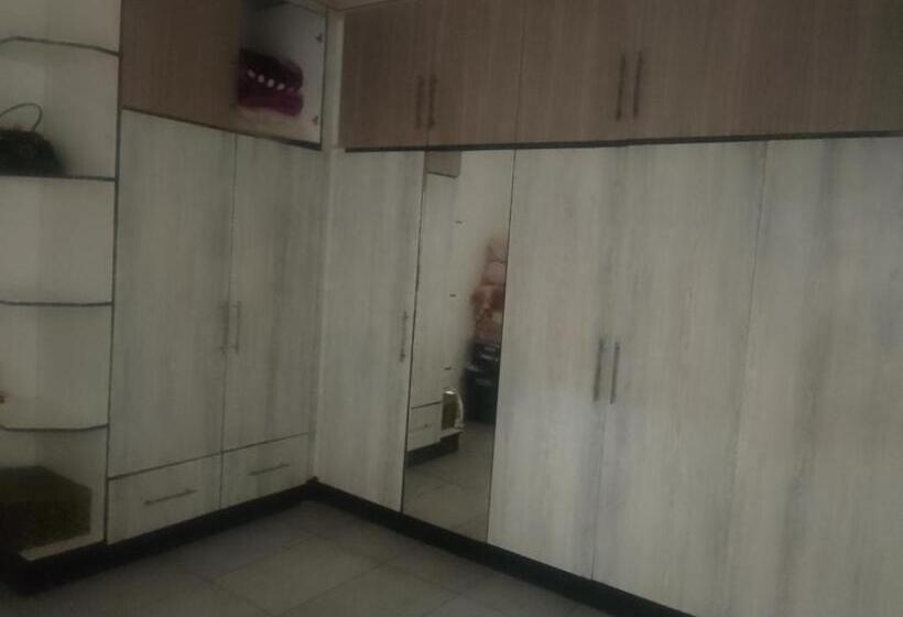 پانسیون The Classic House B&b