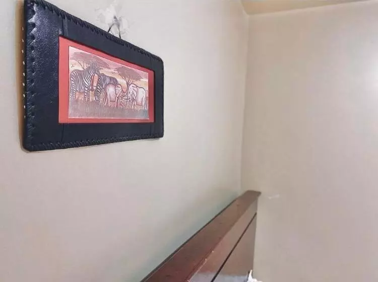 پانسیون Zuri House