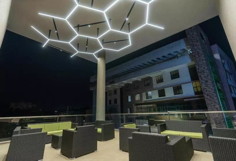 The Living Hub Hotel, Kolhapur  Walkable From Central Bus Station