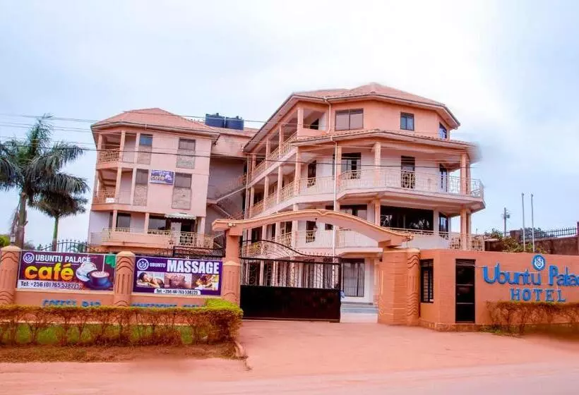 Ubuntu Palace Hotel   Runati