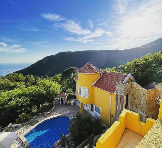 Yellow Villa With A Sea View