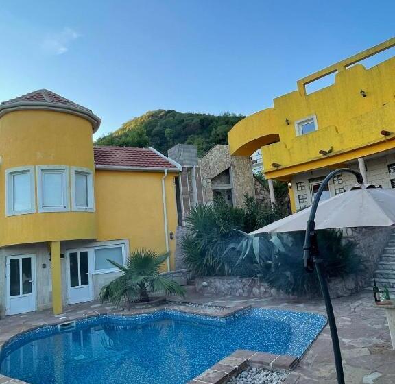 Yellow Villa With A Sea View