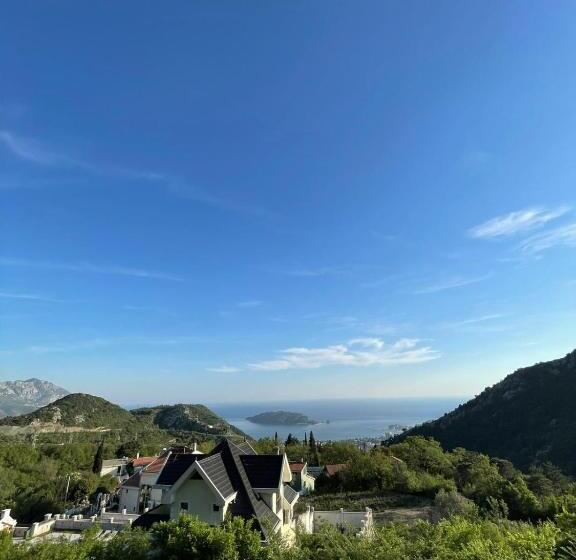 Yellow Villa With A Sea View