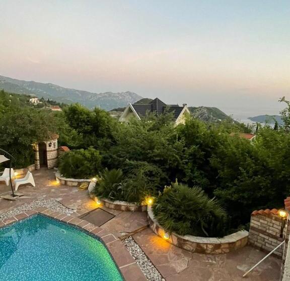 Yellow Villa With A Sea View