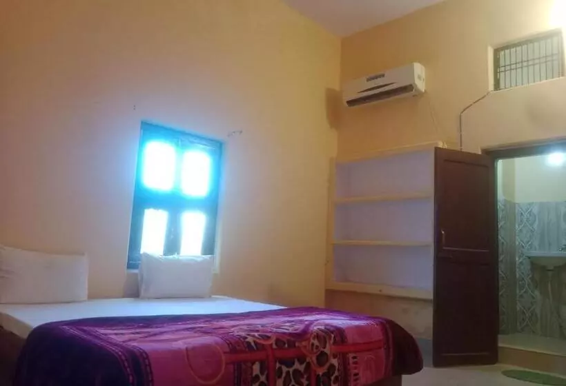 Hotelli Aanand Bhwan