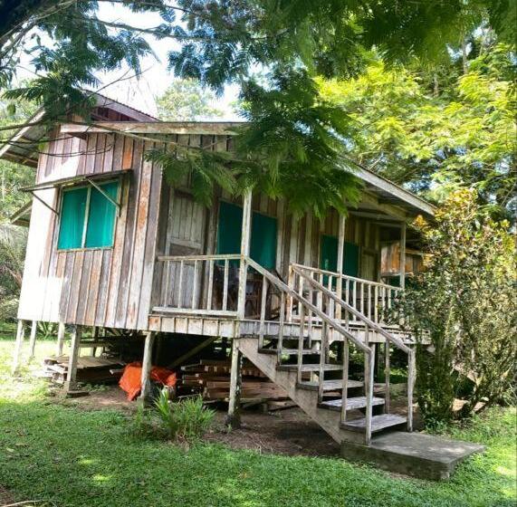 هتل Esmeralda Lodge