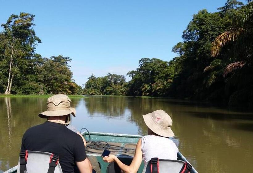 هتل Esmeralda Lodge