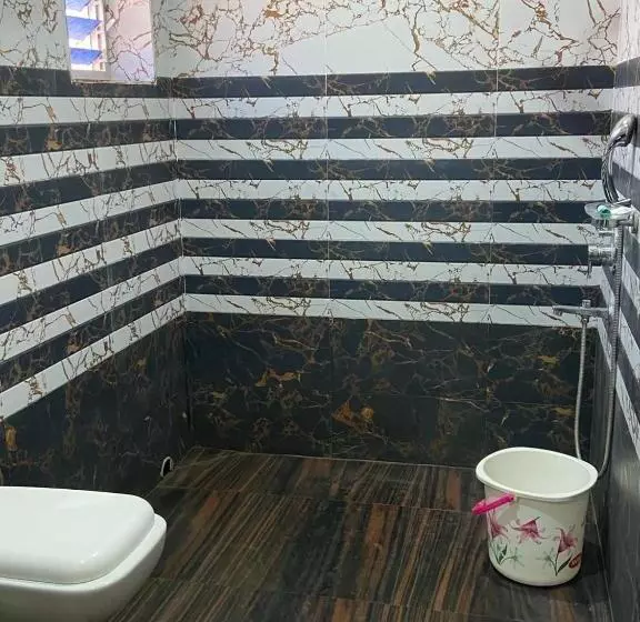 ホテル The Grand Touch & The Royal Touch, New Digha ! Easygooroms
