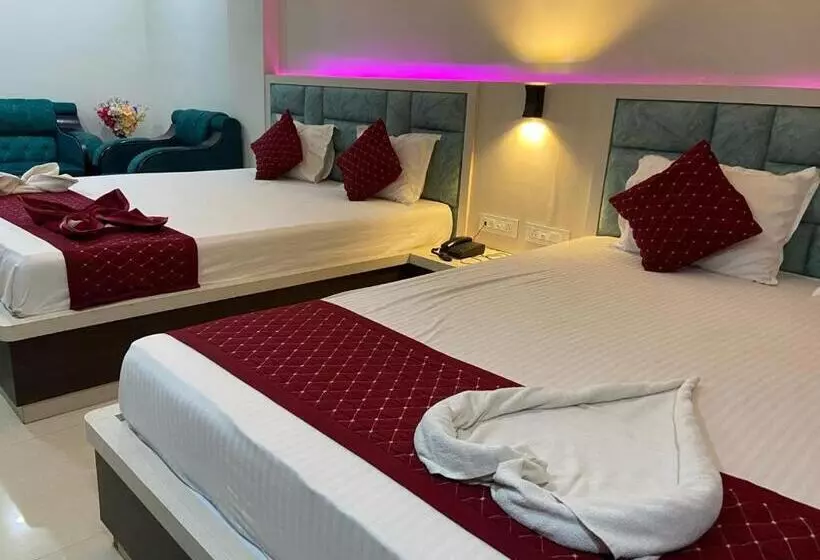 ホテル The Grand Touch & The Royal Touch, New Digha ! Easygooroms