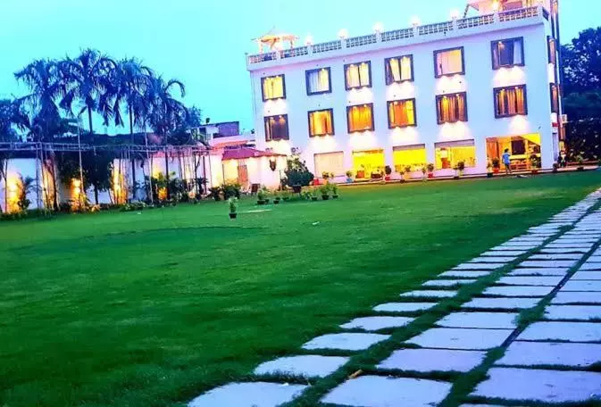 Hotelli Milan Palace