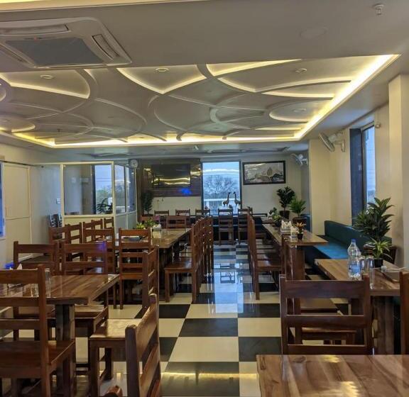 Ram Lee Grand Hotel & Restaurant