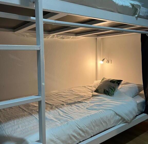 Tiger House Hostel Koh Tao