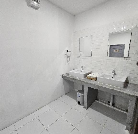 Tiger House Hostel Koh Tao