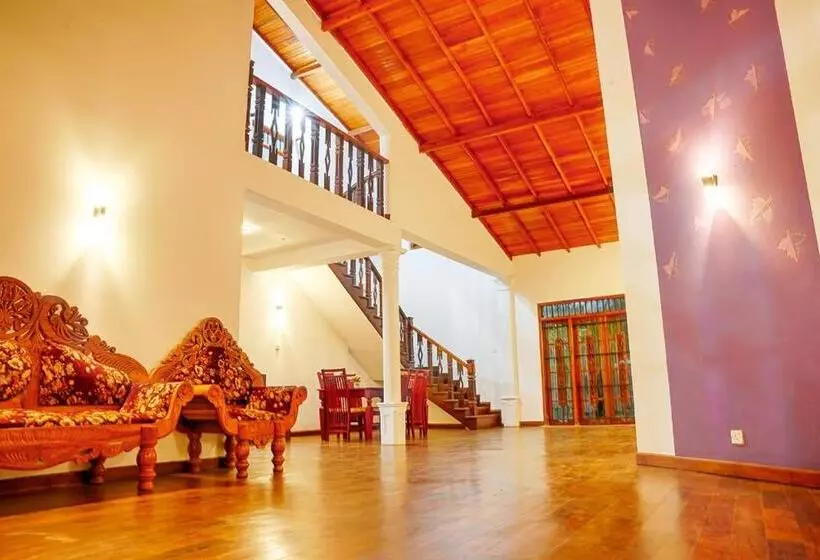 Udawalawe Elegant Hostel