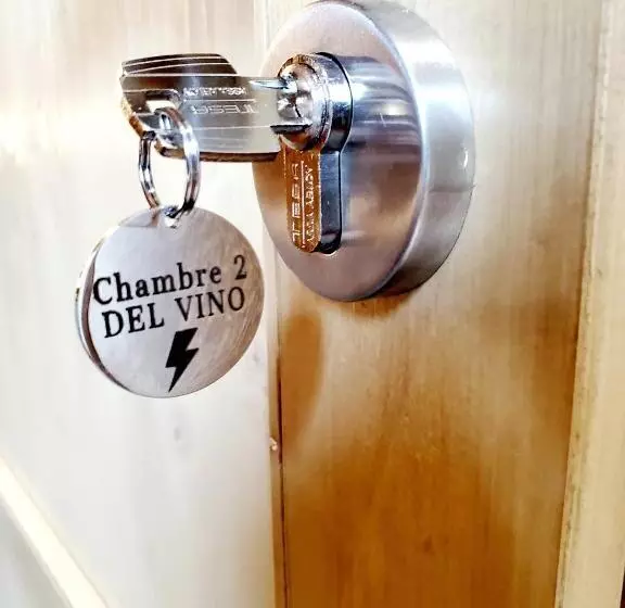 Aamiaismajoitus (B&B) Del Vino Bar à Vin & Guitares