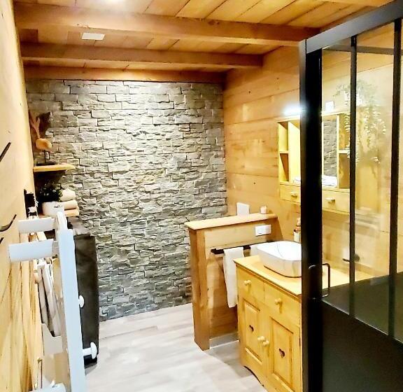 צימר Del Vino Bar à Vin & Guitares