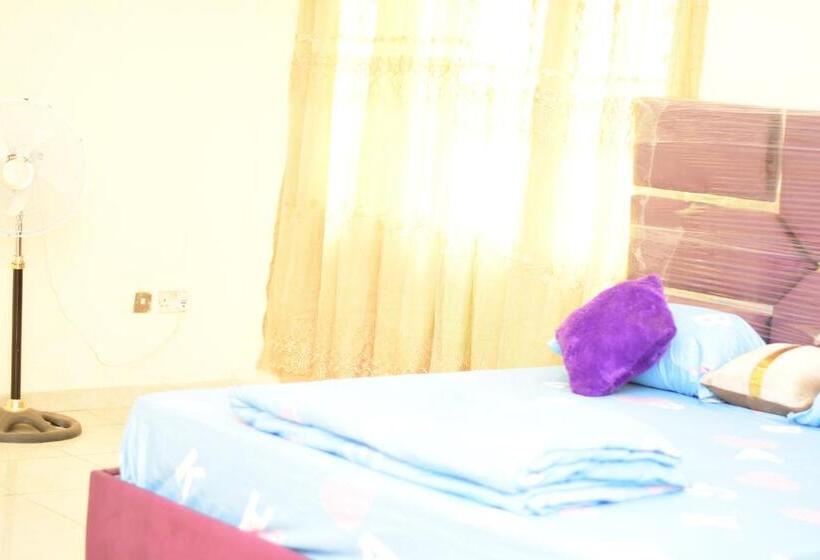 هتل Royal Suites And Apartments