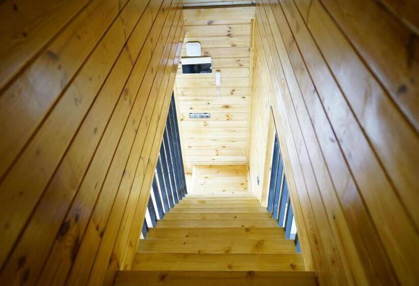 هتل Venek Viila Suit