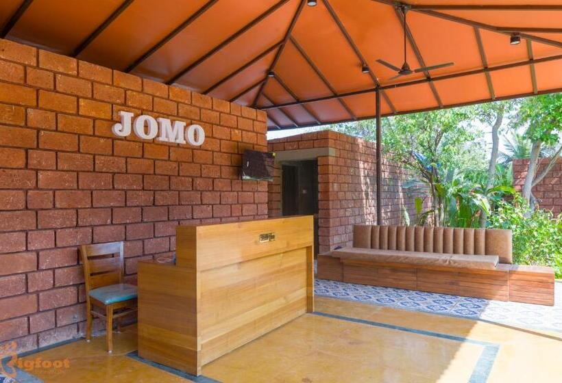 Jomo Resort