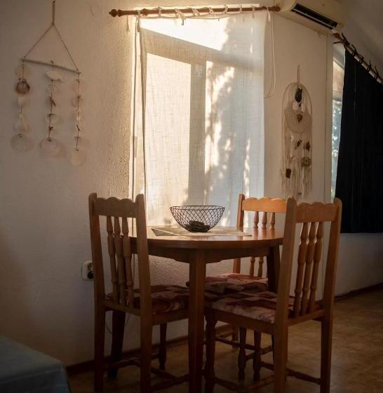 بنسيون вила лора