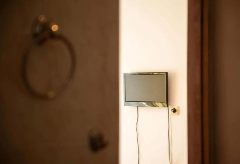 بنسيون вила лора