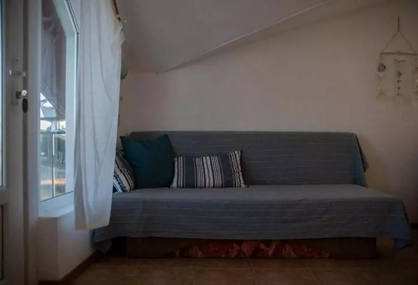 Majatalo вила лора