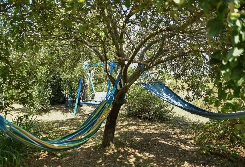 Majatalo вила лора