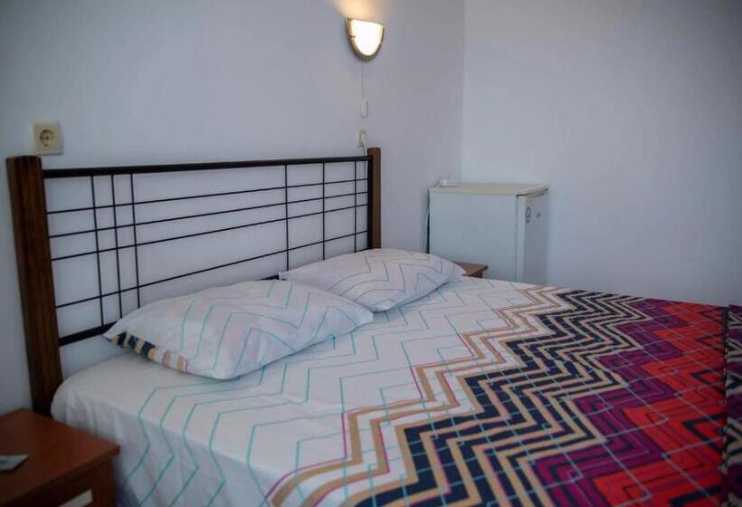 بنسيون вила лора