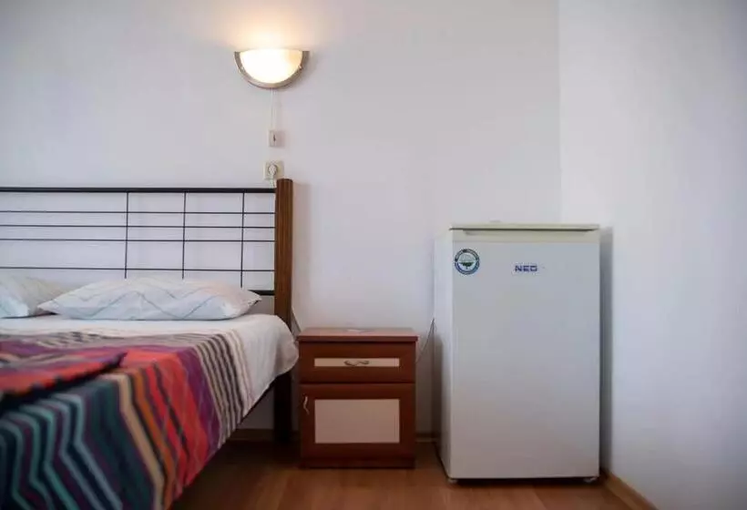 Majatalo вила лора