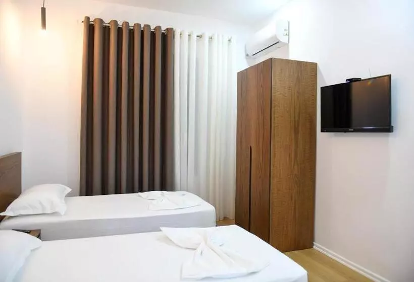 پانسیون Guest House Cela City Centre