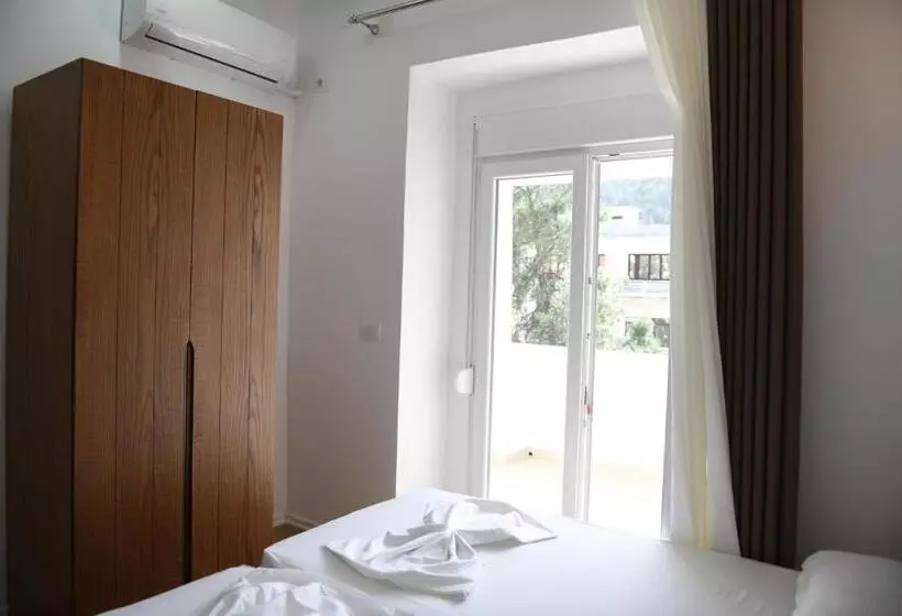 پانسیون Guest House Cela City Centre