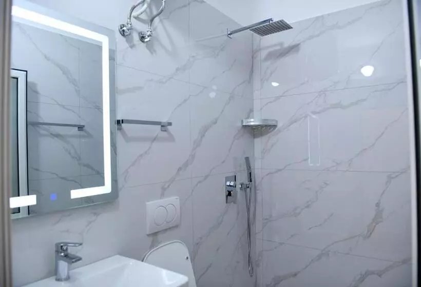 پانسیون Guest House Cela City Centre