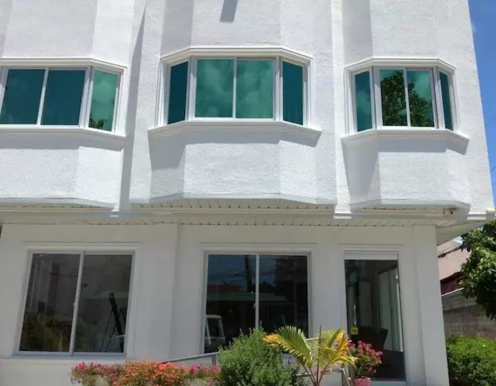 Sillero Painting Gallery And Hostel