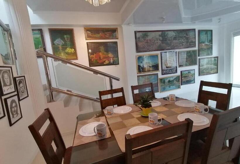 Sillero Painting Gallery And Hostel