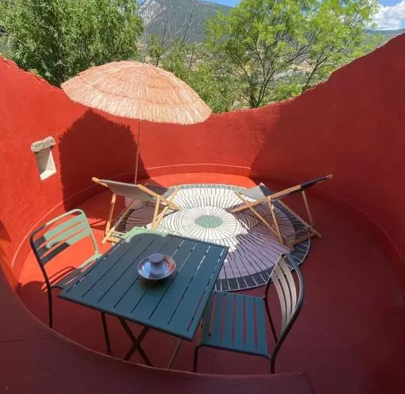 ベッドアンドブレックファースト La Terrasse ,jaccuzi Et Entree Privee