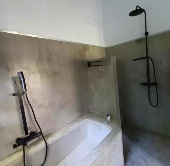 Aamiaismajoitus (B&B) Lieu De Grace