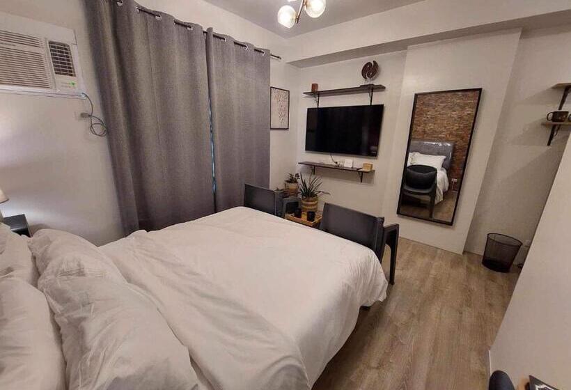Comfy Unit With Fast Wifi Along Lacson St