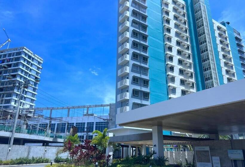 Comfy Unit With Fast Wifi Along Lacson St