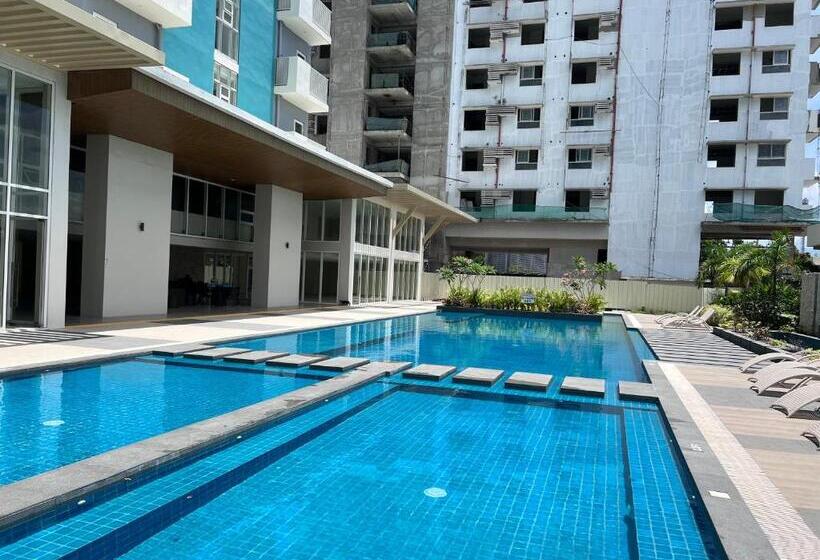 Comfy Unit With Fast Wifi Along Lacson St