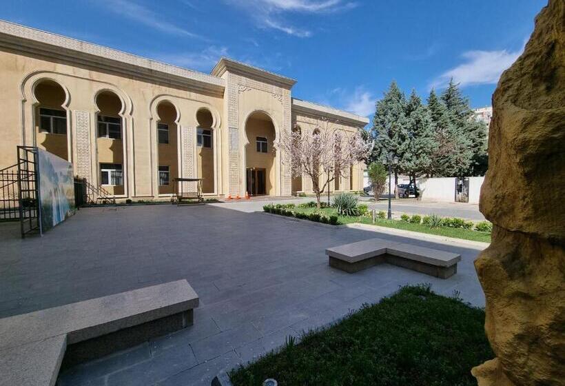 בית מלון כפרי Friendship