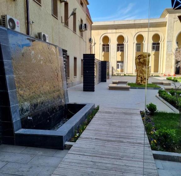 בית מלון כפרי Friendship