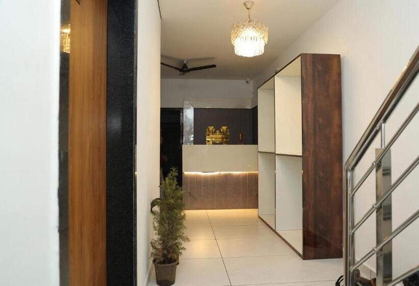 Отель Hari Home Stay