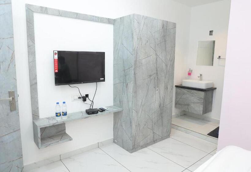 Отель Hari Home Stay