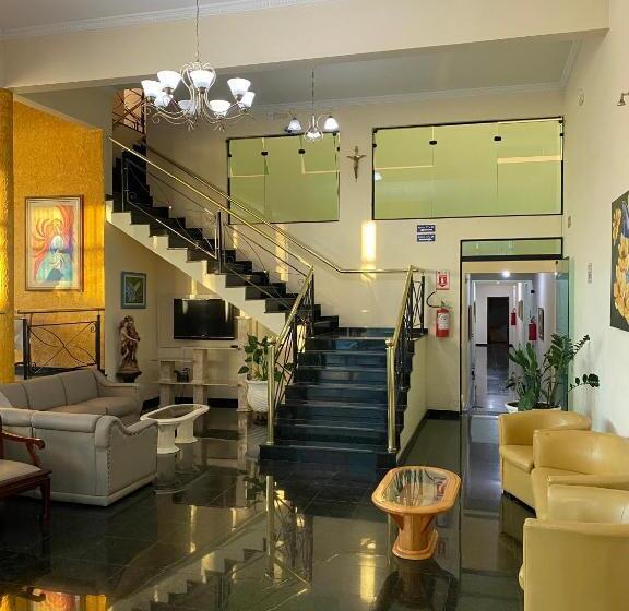 Отель Soares Camargo