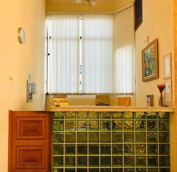 ホテル Soares Camargo