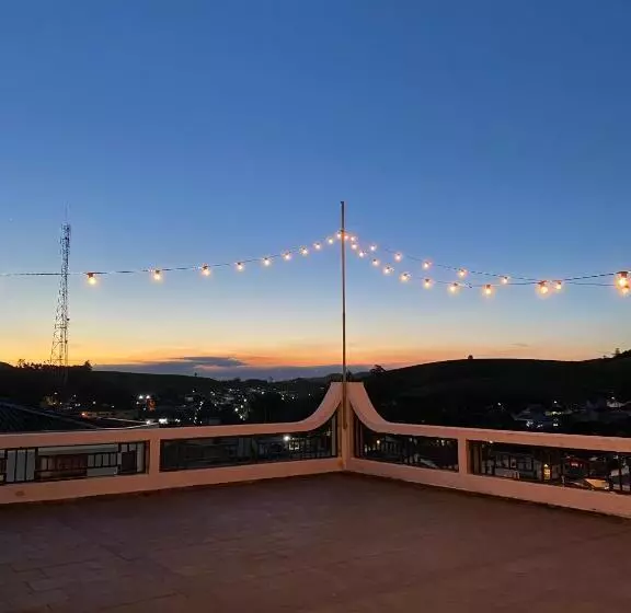 ホテル Soares Camargo