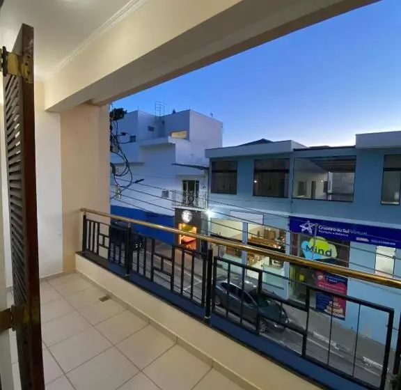 ホテル Soares Camargo