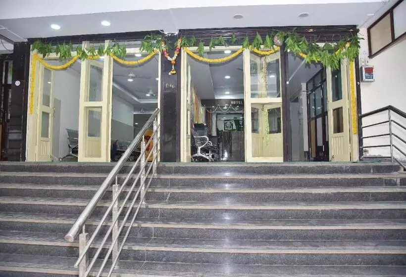 Hotelli Tanish, Lodging, Boarding And Resturant