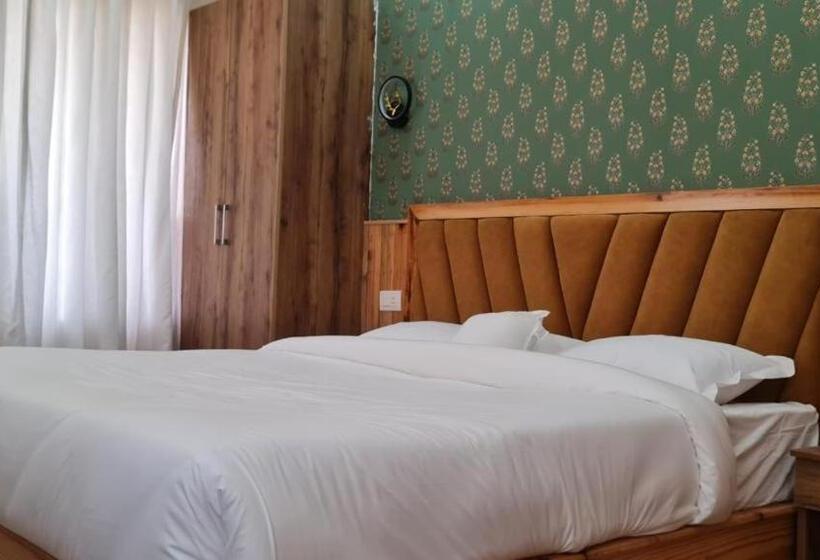 Hotel The Wild Arena