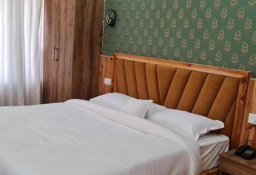 Hotel The Wild Arena